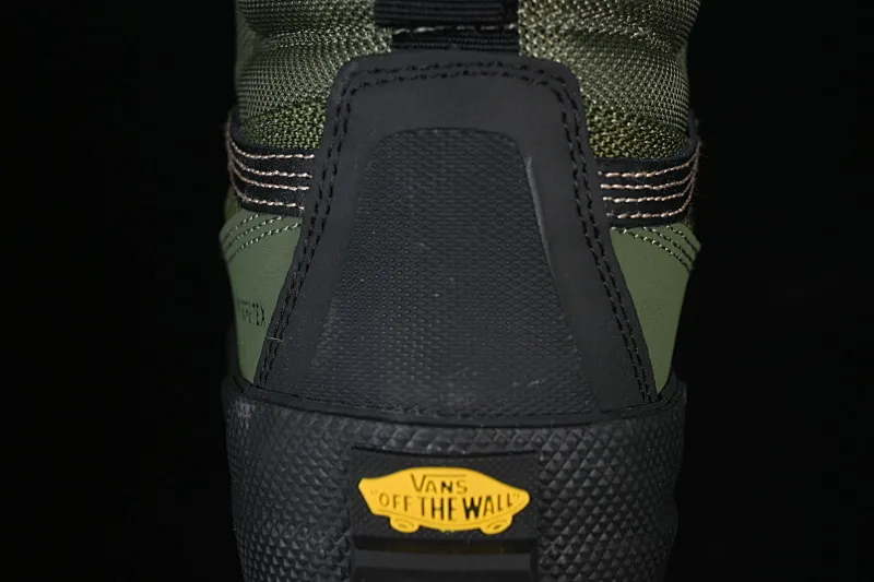All categories Vans Vans series Vans Hi Vans high-top Vans Sk8-Hi Gore Te Outdoor adventure series round-toe lace-up high-top outdoor functional casual shoes VN0A5I11BIQ